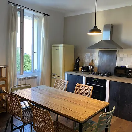 Appartamento Au Coeur De De Charme Dans Un écrin De Verdure *