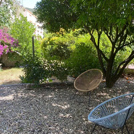 Au Coeur De De Charme Dans Un Ecrin De Verdure * Sartène