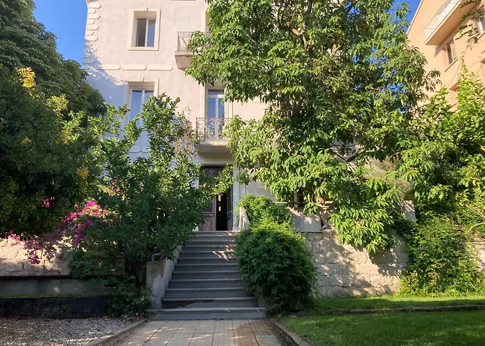 Au Coeur De De Charme Dans Un Ecrin De Verdure * Sartène