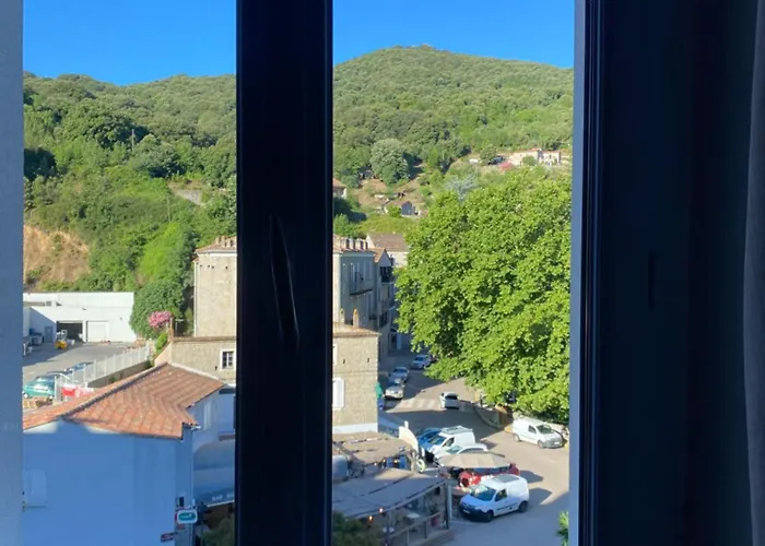 Au Coeur De De Charme Dans Un Ecrin De Verdure Sartène