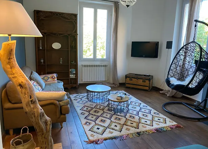 Au Coeur De De Charme Dans Un Ecrin De Verdure Apartmán *