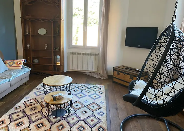 Au Coeur De De Charme Dans Un Ecrin De Verdure *