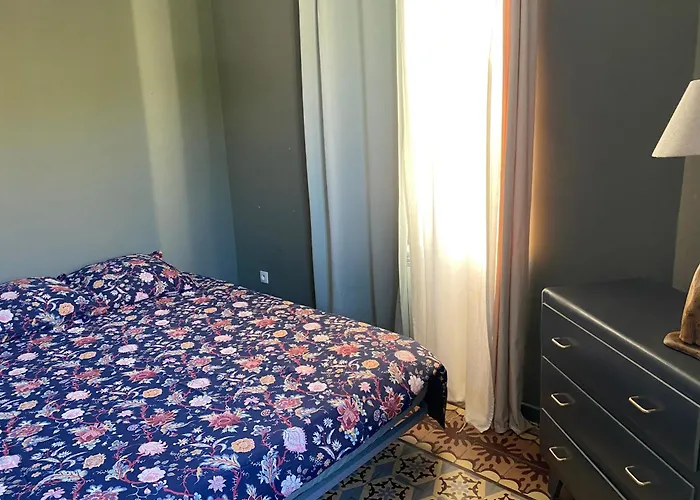 Au Coeur De De Charme Dans Un Ecrin De Verdure